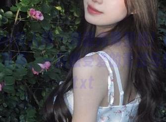 Xiuren秀人网 – 绚丽高清壁纸！林珊珊的女友写真，一起感受爱的青涩与甜蜜！.txt