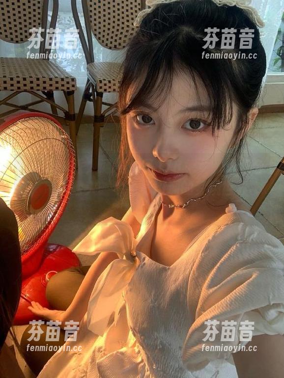 Xiuren秀人网-柚子178 Xiuren秀人网 - 柚子178兔女郎写真合集,带你踏入一个色彩斑斓的梦境世界.txt