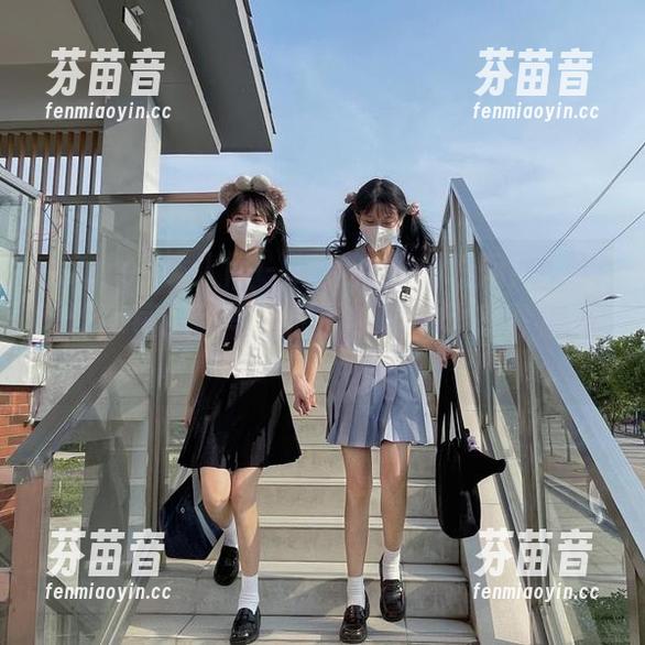 Xiuren秀人网 - 释放活力的瞬间！汐汐爱吃草莓运动写真原图，记录动感青春.txt