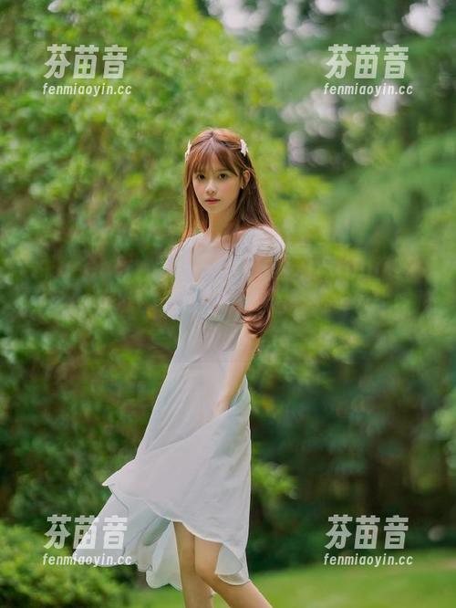 Xiuren秀人网 - 体验王馨瑶Yanni甜心私房写真原图，欣赏她的青春与活力时刻.txt