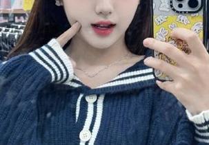 Xiuren秀人网 – 王馨瑶yanni的美图与资源，剧情勾勒出诗意的视觉旅程！.txt