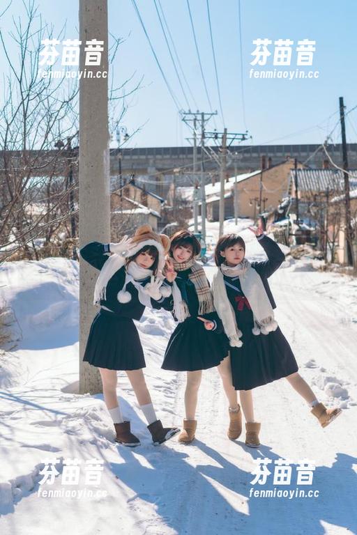 Xiuren秀人网 - 高清写真大放送：雯大王susie泳装展现自信与活力.txt