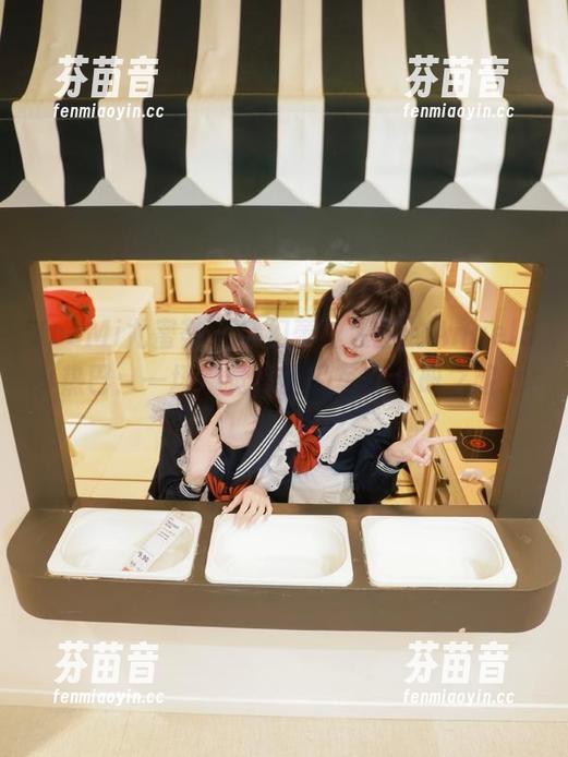 YouMi尤蜜荟 - 梦幻蕾丝装扮的Angela小热巴：一场视觉盛宴的写真图册之旅.txt