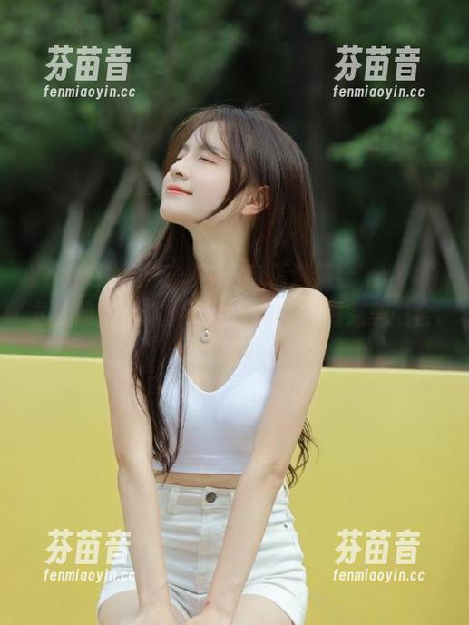 YouMi尤蜜荟-Yumi尤美 YouMi尤蜜荟 - 原图与精选结合,Yumi尤美修女让你见证艺术与情感的完美融合.txt
