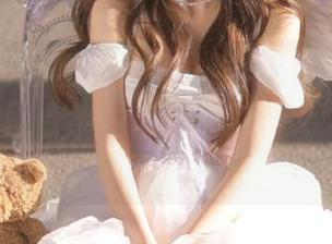 YouMi尤蜜荟 – 走进姝姝妹妹的短裙世界，细腻套图合集为你呈现美的无限可能.txt
