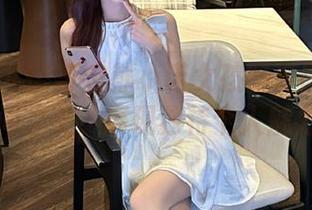 YouMi尤蜜荟 – 熊小诺女孩写真图集：记录瞬间之美，展现独特个人魅力.txt