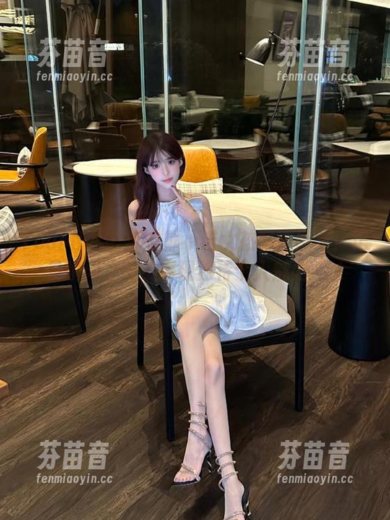 YouMi尤蜜荟-熊小诺 YouMi尤蜜荟 - 熊小诺女孩写真图集:记录瞬间之美,展现独特个人魅力.txt