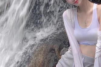 YouMi尤蜜荟 – 一起开启圣诞狂欢，萌汉药baby图集更新，笑声和美貌双重来袭！.txt