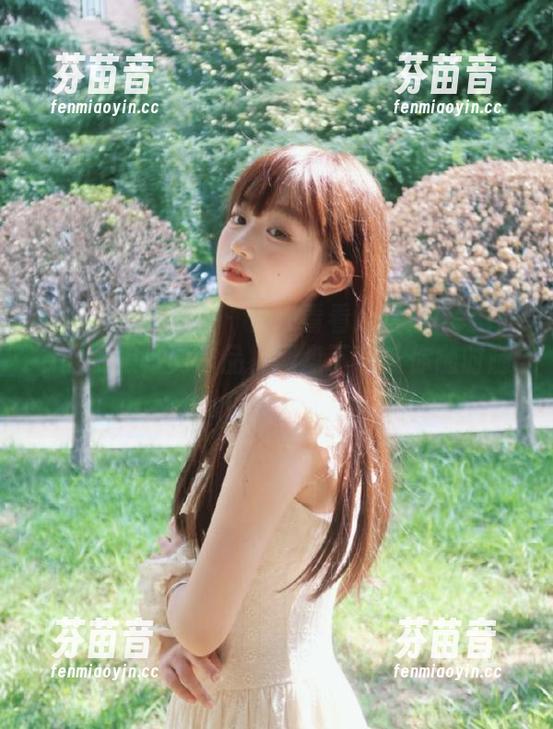 YouWu尤物馆 - 快来看看陆萱萱Cecilia的厨娘写真作品，网盘下载让你随时随地欣赏！.txt