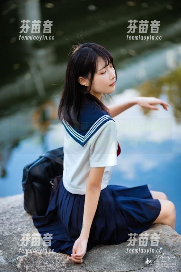 beautyleg - 不可不看的Cathy制服作品图集，每一幕都透着诱惑的韵味.txt