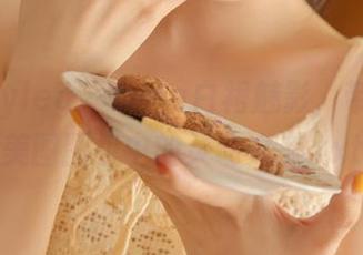 beautyleg – Lena白裙魅影，带你领略美图图包中的灵动之美.txt