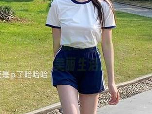 beautyleg – 捕捉Lucy泳池的缤纷瞬间，原图壁纸将美丽生活随手分享.txt
