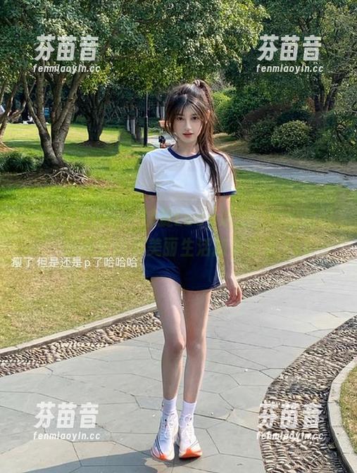 beautyleg - 捕捉Lucy泳池的缤纷瞬间，原图壁纸将美丽生活随手分享.txt