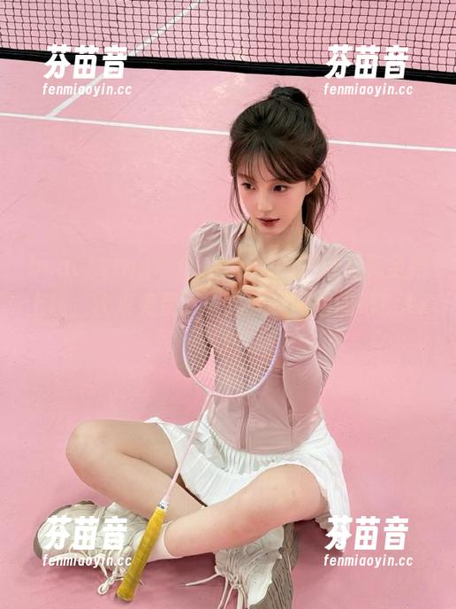beautyleg - Queenie的吊带写真全新上线，快来免费下载这些美丽瞬间吧！.txt
