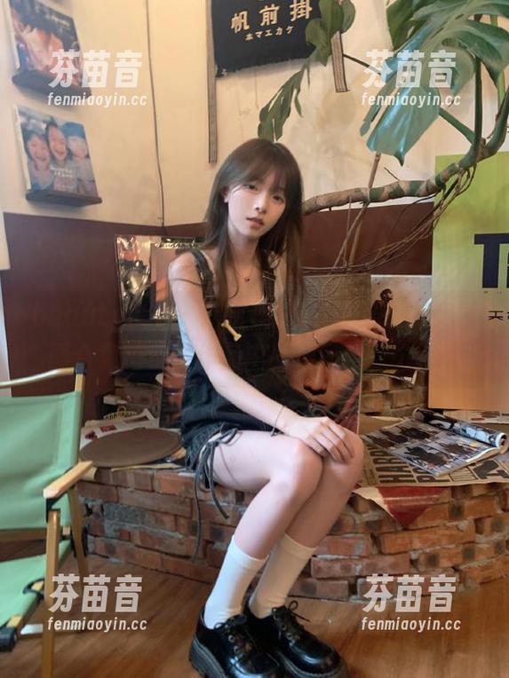 beautyleg - 欣赏Sarah镂空魅力：原图合集揭示她作品中的细腻与张力.txt