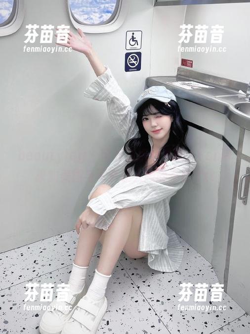 beautyleg-Yen beautyleg - 蕾丝交织的梦境:Yen带来的美图与写真让人陶醉不已.txt