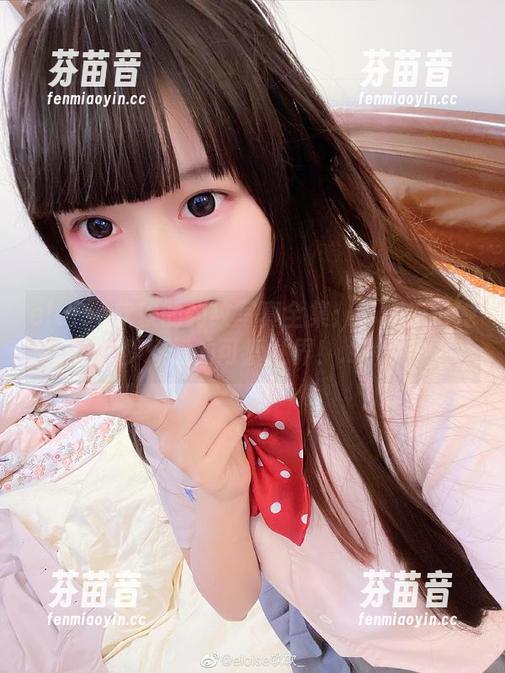 eloise软软的豹纹写真全集：带你走进她梦幻般的可爱世界！.txt