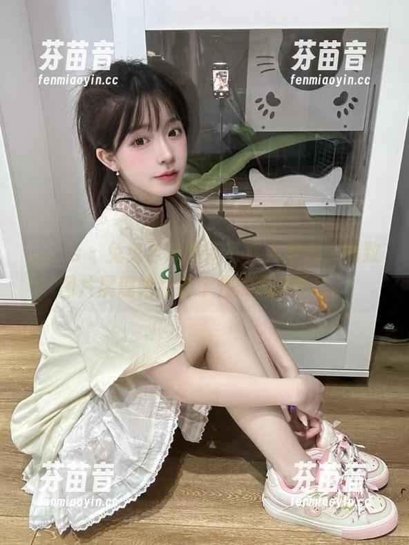 pans - 兔兔学妹最新写真大集合，精致图片展现她独特个性的风采！.txt