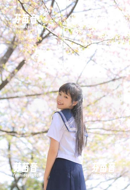pans-夏涵 pans - 夏涵办公室高清写真原图,展现她职场中的优雅与自信,每一张都让人心动!.txt
