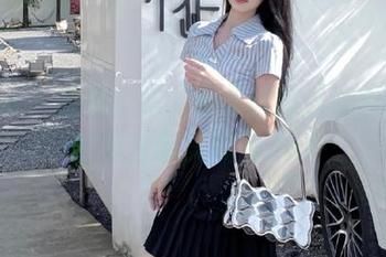 pans – 校服记忆：小柔图集分享校园里的那些甜美瞬间.txt