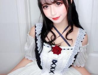 pans – 夏日幻影：观看微妮的写真作品，感受阳光与青春交织的唯美图片.txt