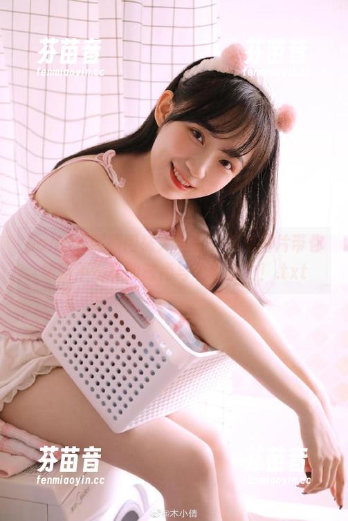 pans-熙熙 pans - 熙熙网袜大合集:高清图片带你领略不一样的时尚与个性魅力!.txt