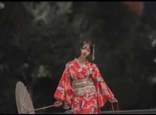 探索yuuhui玉汇的白衬衫美图合集：风格与气质的完美演绎.txt