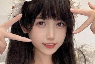 专属不呆猫的私房写真合集，捕捉她每一刻的可爱与迷人魅力.txt