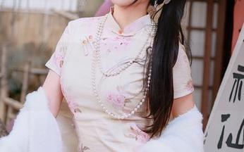 绝美福利！不呆猫的清纯写真，展现无与伦比的少女气息.txt