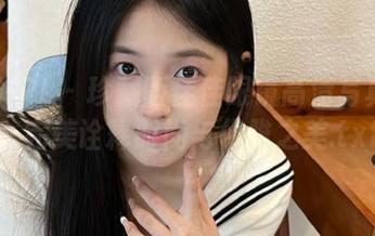 丝慕GIRL – 珍藏版佳佳眼镜高清写真资源，完美诠释时尚与优雅之美.txt