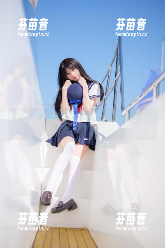 丽柜 - 惊艳眼球的伊园眼镜写真集，优秀资源值得关注.txt