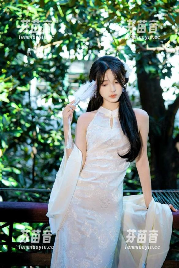 丽柜 - 凌凌天使最新合集：这组写真笑得我肚子疼，颜值与搞笑并存！.txt