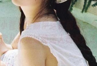 丽柜 – 小智贤全新伊莲在线写真合集，展现你从未见过的迷人侧面！.txt