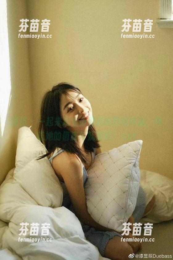 丽柜 - 一起来观看小璐璐的豹纹作品，领略她的俏皮与妩媚吧！.txt