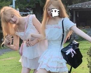丽柜 – 免费欣赏小璐璐的御姐风格美图，尽在你的指尖！.txt