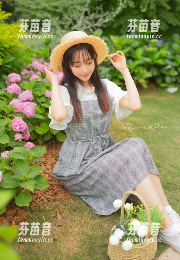丽柜 - 制服美图大放送，然然的免费下载专区等你来探索！.txt
