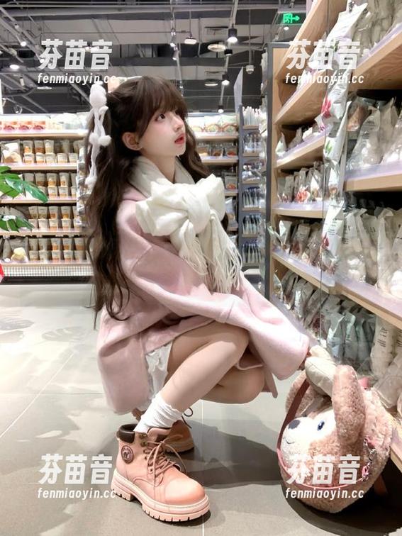 丽柜 - 私房之美：王欣竹双人写真，捕捉每一个甜蜜瞬间！.txt