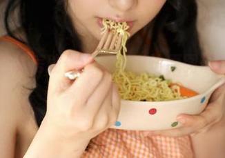 丽柜 – 私房瑜伽世界：琳达原图带你感受身心和谐.txt