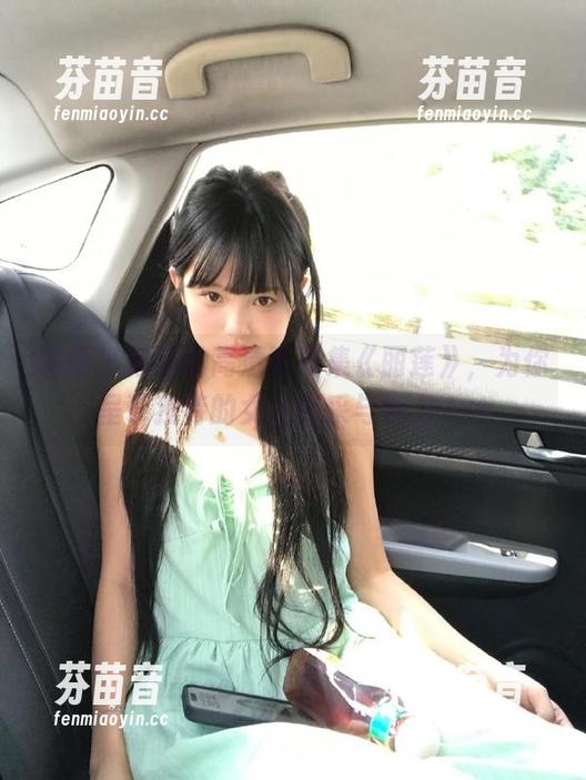 丽柜 - 苏黎的高清写真集《丽莲》，为你呈现独特的女性风采与魅力.txt