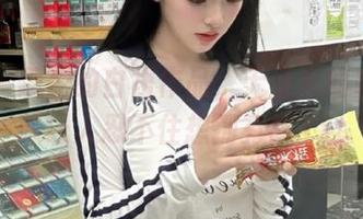 丽柜 – 蕊蕊的白裙作品，无圣光的自然美感让人忍不住想拥有！.txt