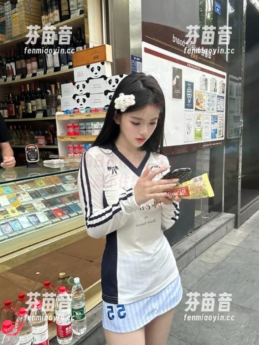 丽柜 - 蕊蕊的白裙作品，无圣光的自然美感让人忍不住想拥有！.txt