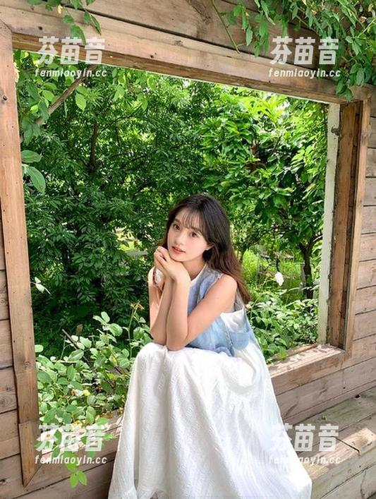 丽柜 - 韩雪夏天主题写真合集分享：带你领略不同风格的夏季魅力.txt