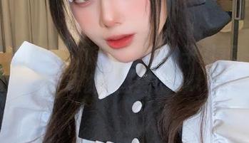 福利时间到！九言与八重神子2原图一起打造视觉盛宴！.txt