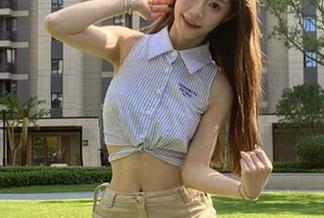 精美最新图包：二阶堂宅绘子倾心演绎棉袜的柔软魅力.txt