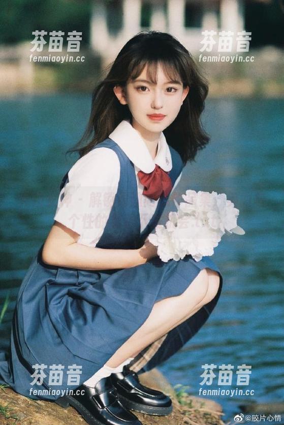 克拉女神 - 解锁周迪网袜作品集：美丽与个性的免费下载机会.txt