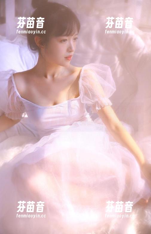 克拉女神 - 新品孟君和服写真图包带来惊喜，快来欣赏这些美丽瞬间！.txt