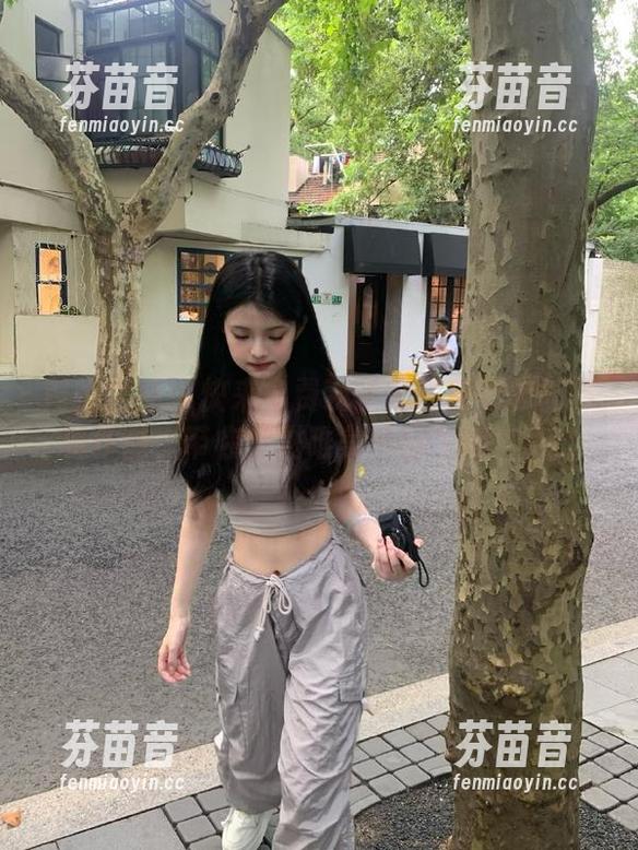 克拉女神-赵雨静 克拉女神 - 快来免费观赏赵雨静的校园写真作品,带你走进唯美校园生活!.txt