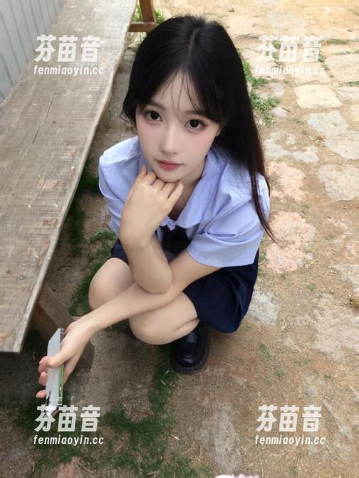 克拉女神 - 探索雅楠厨娘的魅力，观看她的写真合集精彩瞬间.txt