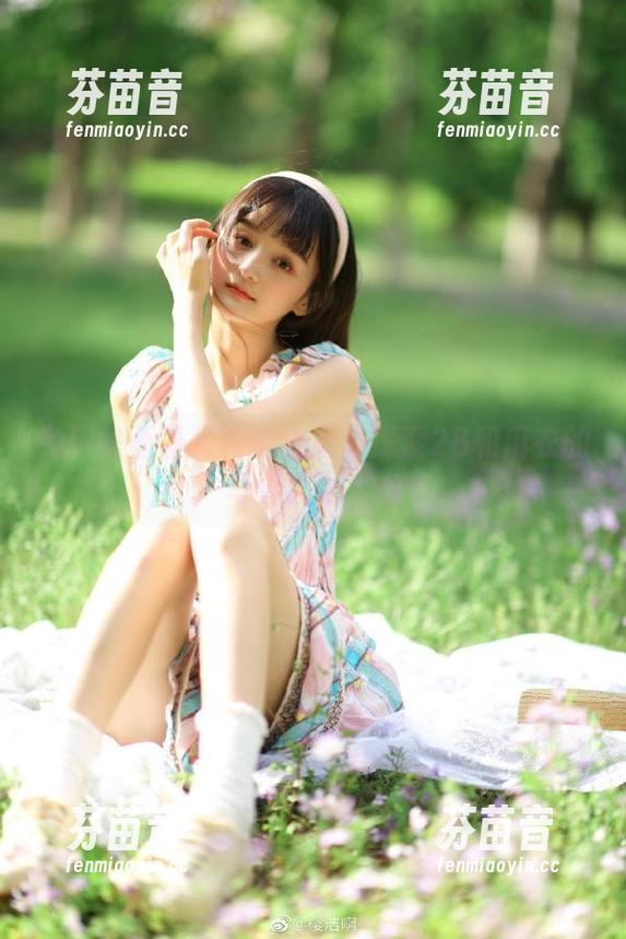 兔玩映画最强视觉合集：探索2B和麻衣的写真套图.txt