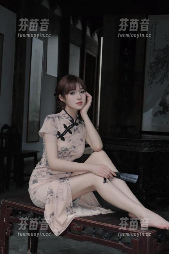 兔玩映画最新作品集：少女的密语图集带你走进梦幻感官世界.txt